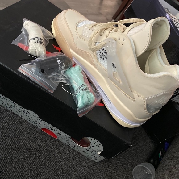 Jordan 4’s